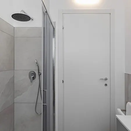 Quinto Modern Flat By Wonderful Italy Apartament *